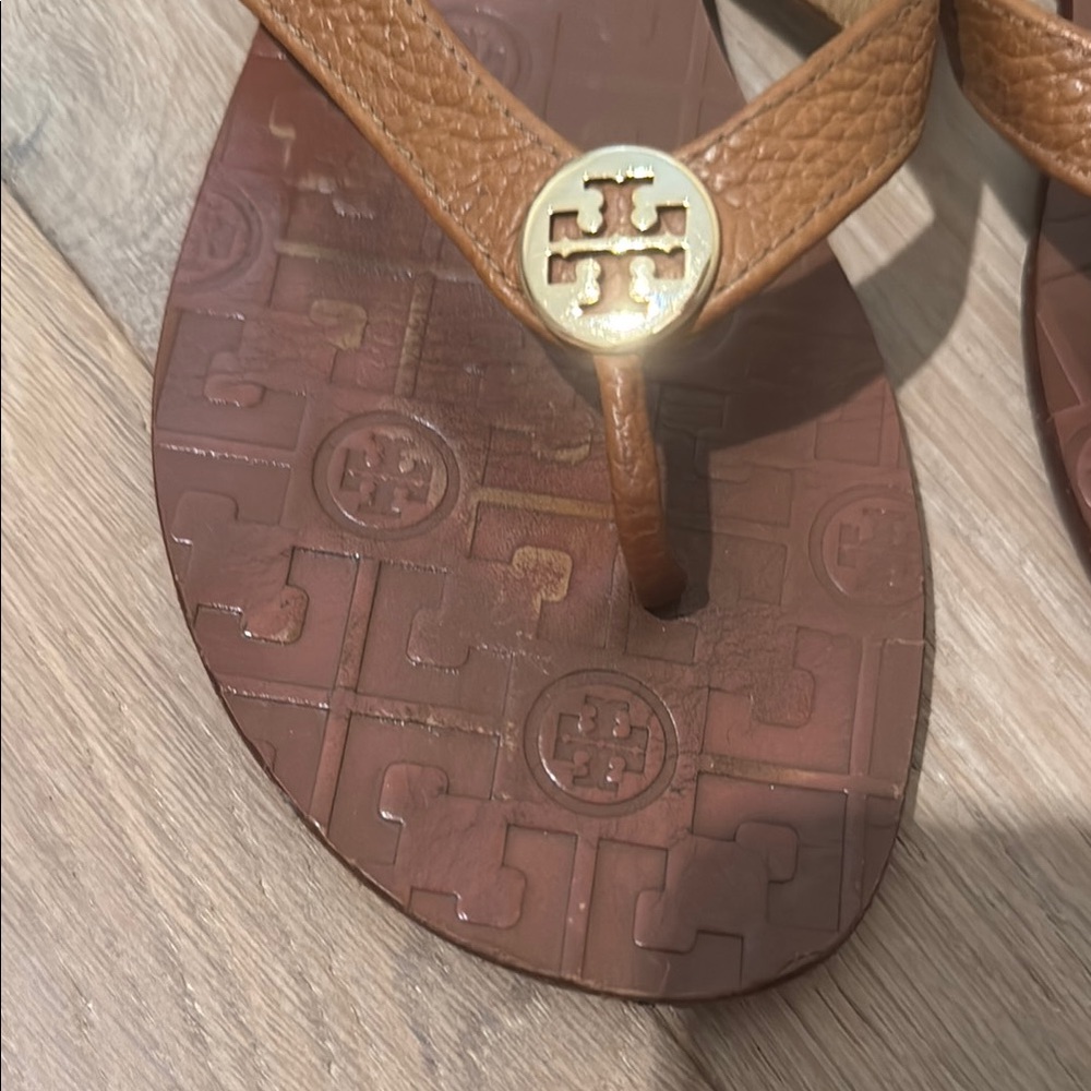Tory Burch Tan Flip Flops - Picture 6 of 8